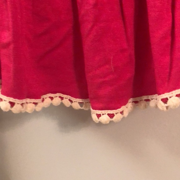 Pretty pink top with cream macrame design. - Picture 4 of 7